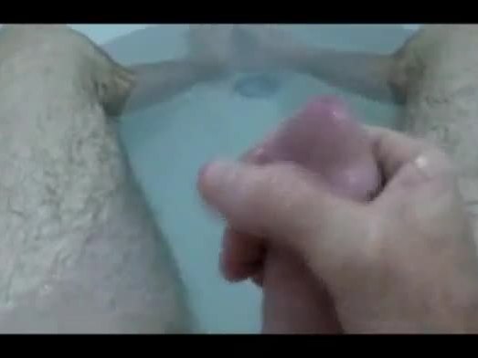 Wanking in the bath homemade