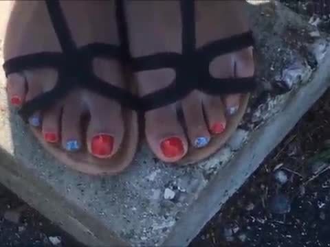 Deja Mack Pink Toenails