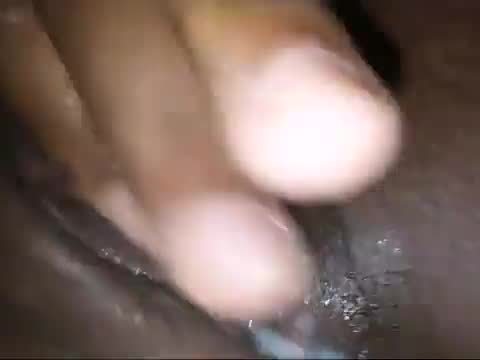 Chi5tarladyz watch this noce ebony pussy