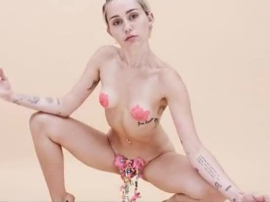 Miley Cyrus fotos hot descuidos hack licras