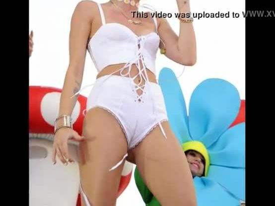 Miley Cyrus fotos hot descuidos hack licras