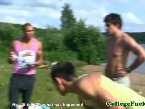 College skank eager for spitroast outdoors