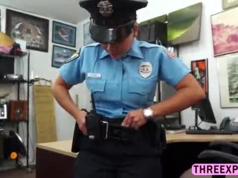 Sexy booty Police woman is showing her busty ass and blows huge cock