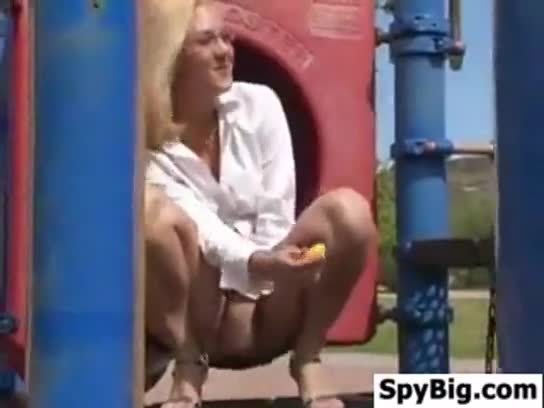 Blonde Flashes Her Pussy And Ass In Public